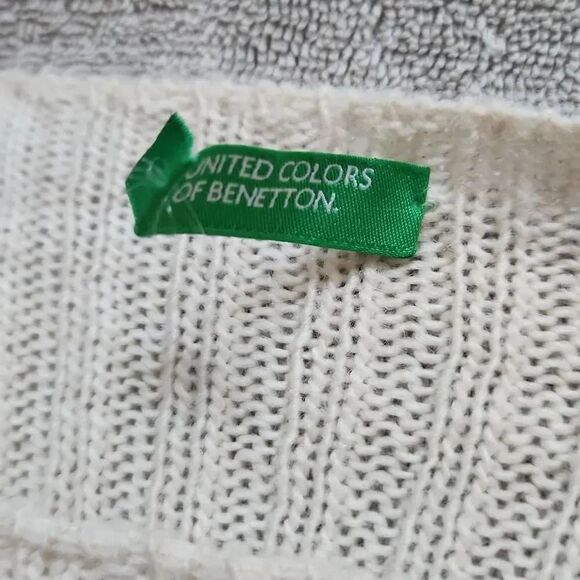United Colors of Benetton Girls Size 8/9 Ivory Circle Knit Sweater - Picture 4 of 6